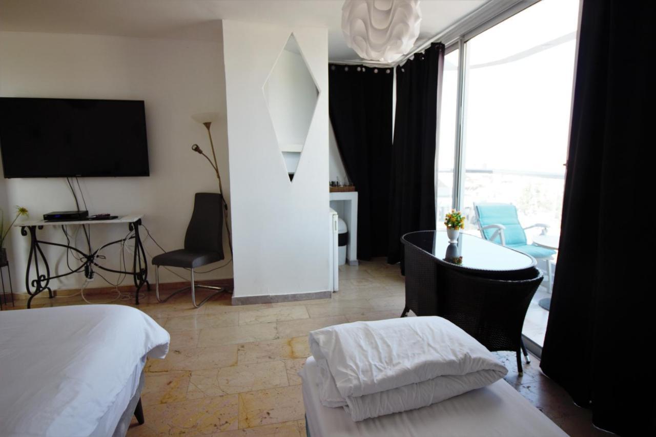 Custo Club Hotel Eilat Exterior foto